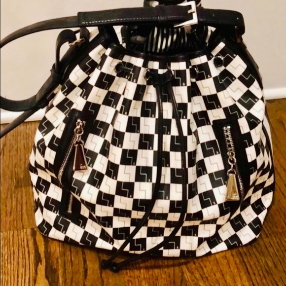 🖤🤍 L.A.M.B Vintage Drawstring Handbag 🖤🤍 - Picture 13 of 16